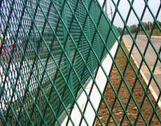 expanded screen fence