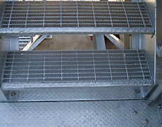 non-slip stair tread